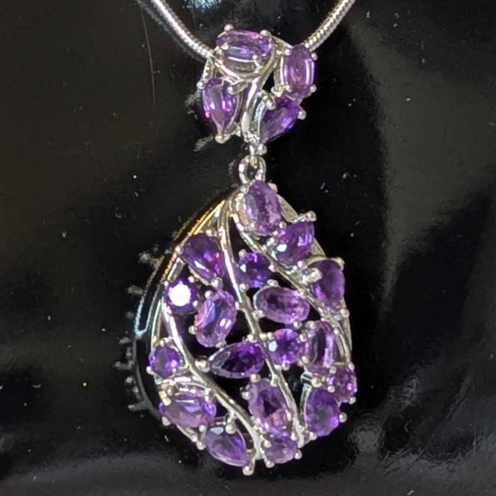 SET Enchanting Natural Amethyst Pendant w/ Chain and Earrings 925